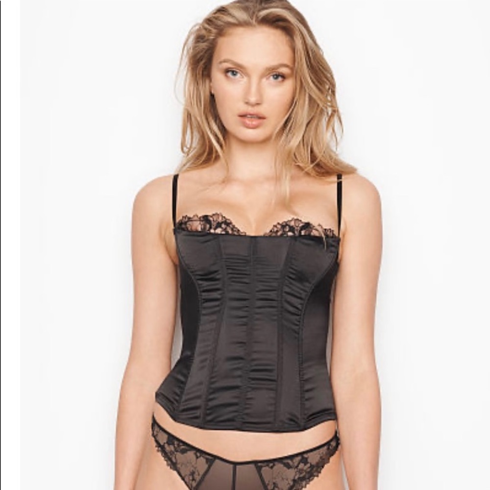 NWT Victoria’s Secret Balconette Corset Bra Medium